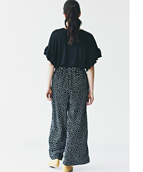 avecmoi（アヴェクモワ）の「ａｖｅｃｍｏｉ　袖フリルＴシャツ（Tシャツ/カットソー・レディース・カーキ/ブラック・SMALL/MEDIUM/LARGE/X-LARGE）」の5枚目の写真