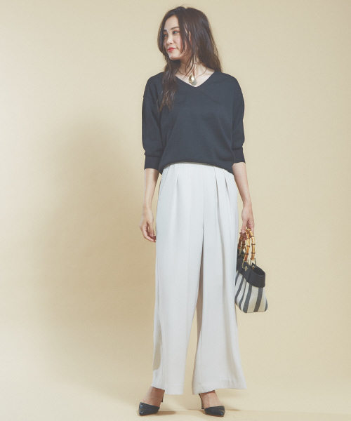 qualite（カリテ）の「〈ITALY〉Vネック7分袖ニットプルオーバー（ニット/セーター・レディース・ブラック/グリーン/マスタード/グレイッシュベージュ・フリー）」の12枚目の写真