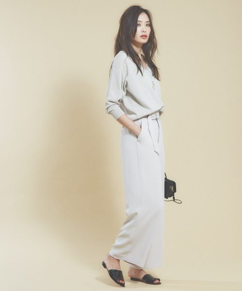 qualite（カリテ）の「〈ITALY〉Vネック7分袖ニットプルオーバー（ニット/セーター・レディース・ブラック/グリーン/マスタード/グレイッシュベージュ・フリー）」の16枚目の写真