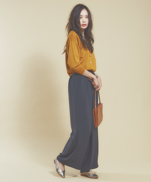 qualite（カリテ）の「〈ITALY〉Vネック7分袖ニットプルオーバー（ニット/セーター・レディース・ブラック/グリーン/マスタード/グレイッシュベージュ・フリー）」の18枚目の写真