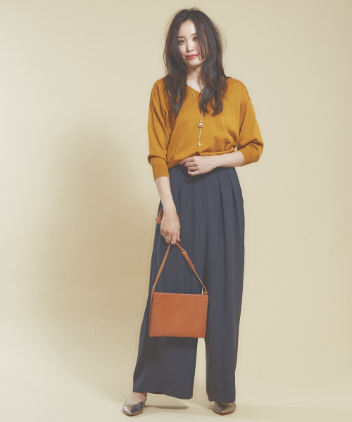 qualite（カリテ）の「〈ITALY〉Vネック7分袖ニットプルオーバー（ニット/セーター・レディース・ブラック/グリーン/マスタード/グレイッシュベージュ・フリー）」の20枚目の写真