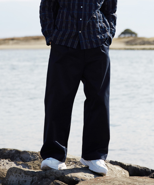 MAISON SPECIAL(メゾンスペシャル)の「トルファンサテン1タックワイドパンツ 【MAISON SPECIAL/メゾンスペシャル】(チノパンツ・メンズ・ブラウン/ダークネイビー・44/46/48)」の10枚目の写真