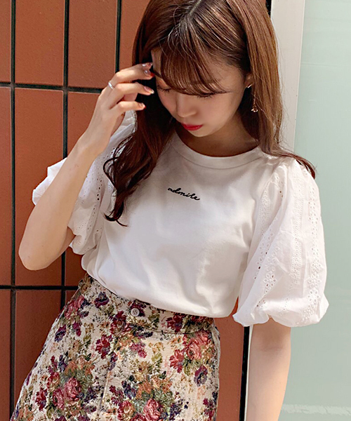apres jour（アプレジュール）の「袖レースロゴ刺繍Tシャツ【ZOZOTOWN限定アイテム】（Tシャツ/カットソー・レディース・ブラック/オフホワイト/ブルー/オレンジ系その他・フリー）」の5枚目の写真