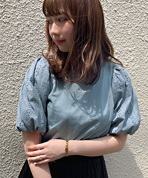 apres jour（アプレジュール）の「袖レースロゴ刺繍Tシャツ【ZOZOTOWN限定アイテム】（Tシャツ/カットソー・レディース・ブラック/オフホワイト/ブルー/オレンジ系その他・フリー）」の16枚目の写真