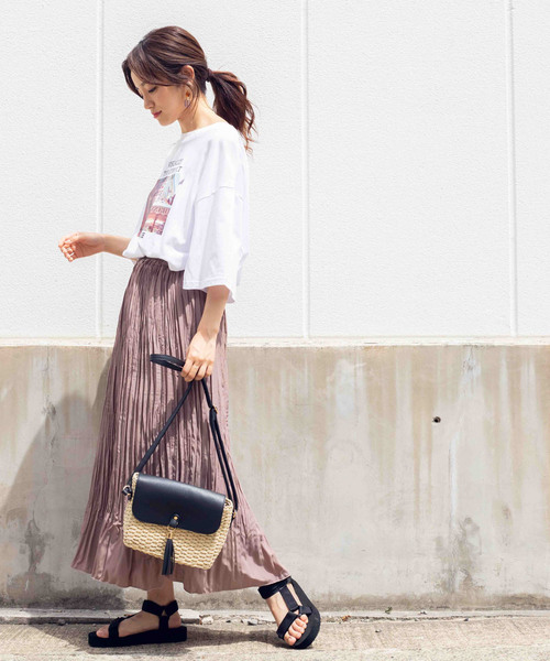 WEGO（ウィゴー）の「WEGO/ワッシャープリーツロングスカート（スカート・レディース・ブラック/オフホワイト/イエロー/ライトピンク/ブラウン・FREE）」の8枚目の写真