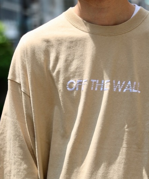 VANS(バンズ)の「VANS / ヴァンズ OFF THE WALL EMB S/S TEE(Tシャツ/カットソー)」|ベージュ