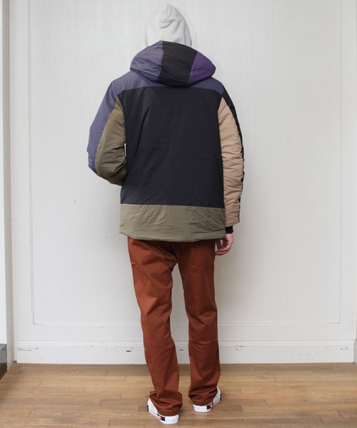 THOUSAND MILE（サウザンドマイル）の「THOUSAND MILE / サウザンドマイル ウェーブパディングジャケット WAVE PADDING JKT（ダウンジャケット/コート・メンズ・ブラック/オリーブ/マルチ・M/L）」の15枚目の写真