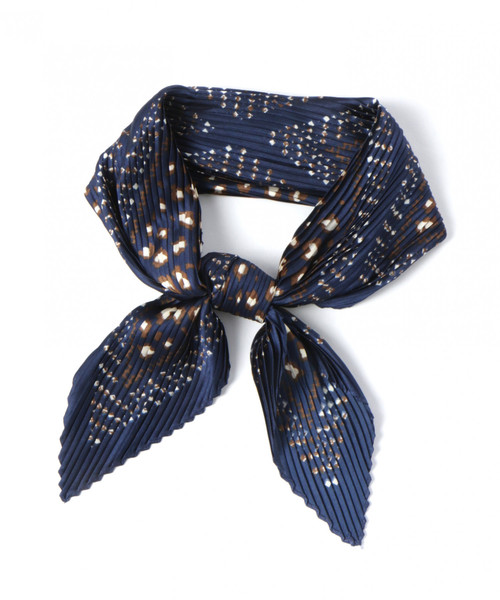 GLOBAL WORK（グローバルワーク）の「プリーツスカーフ/847980（ストール/ショール・レディース・ベージュ/ネイビー/オフホワイト/オレンジ/ブラウン/グリーン・FREE）」の5枚目の写真