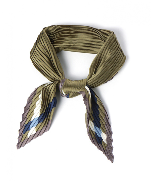 GLOBAL WORK（グローバルワーク）の「プリーツスカーフ/847980（ストール/ショール・レディース・ベージュ/ネイビー/オフホワイト/オレンジ/ブラウン/グリーン・FREE）」の4枚目の写真