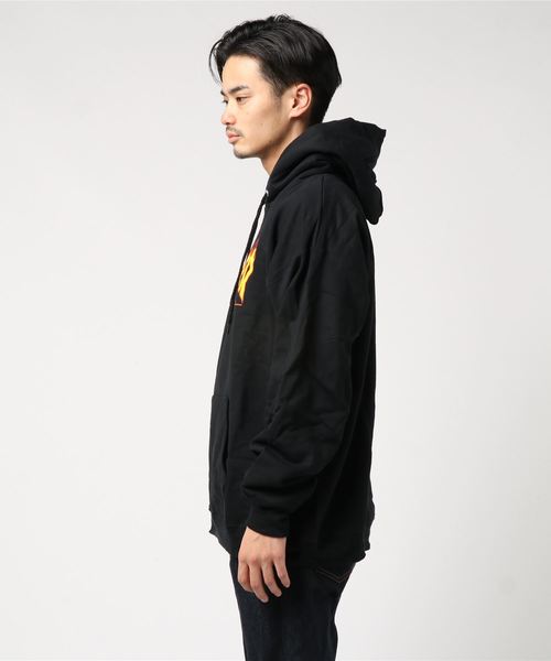 THRASHER（スラッシャー）の「【THRASHER / スラッシャー】 FLAME HOOD フレイムロゴプリントプルオーバーパーカー（パーカー・メンズ・ブラック/ネイビー/杢グレー・MEDIUM/LARGE）」の4枚目の写真