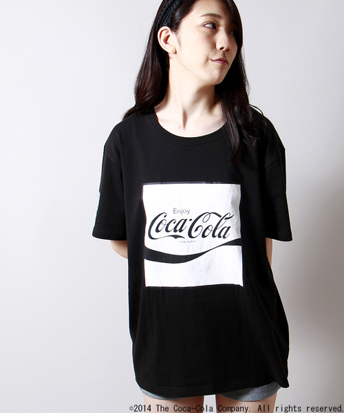WEGO(ウィゴー)の「WEGOオリジナルルーズTシャツ(Coca-Cola)(Tシャツ/カットソー・メンズ・ホワイト/ブラック/イエロー系その他・MEDIUM/LARGE)」の18枚目の写真