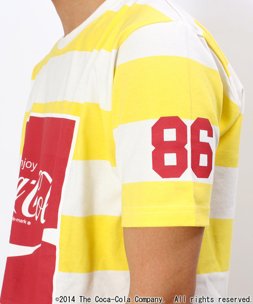 WEGO(ウィゴー)の「WEGOオリジナルルーズTシャツ(Coca-Cola)(Tシャツ/カットソー・メンズ・ホワイト/ブラック/イエロー系その他・MEDIUM/LARGE)」の5枚目の写真