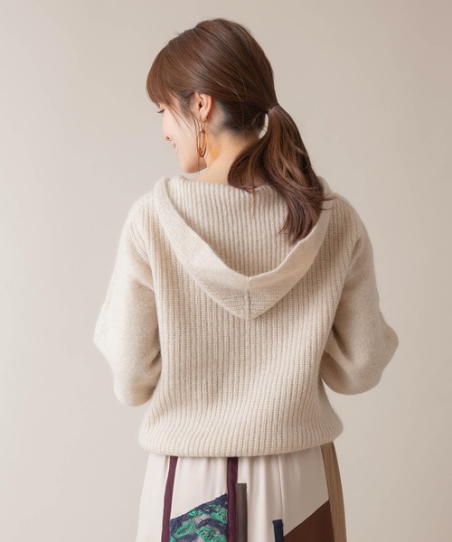 miniyu（ミニュウ）の「La SRIC/フーディープルオーバー（パーカー・レディース・ベージュ/グレー/マスタード・38）」の14枚目の写真