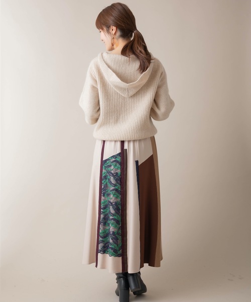 miniyu（ミニュウ）の「La SRIC/フーディープルオーバー（パーカー・レディース・ベージュ/グレー/マスタード・38）」の7枚目の写真