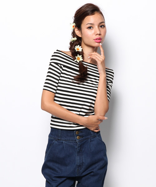 TWNROOM（ツインルーム）の「折り返しオフショル5分袖（Tシャツ/カットソー・レディース・ブラック系その他/ホワイト/ネイビー・FREE）」の2枚目の写真