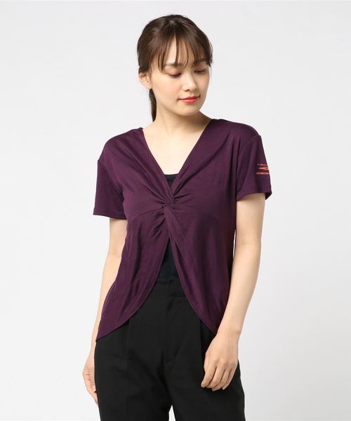 TIGORA（ティゴラ）の「TIGORA/BEAMS DESIGN 2WAYドレープカットソー（Tシャツ/カットソー・レディース・ブラック/ボルドー・M/S/L/XL）」の2枚目の写真