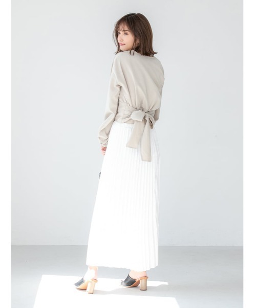 fifth（フィフス）の「ピーチスキンバックリボンブラウス（シャツ/ブラウス・レディース・ライトベージュ/ベージュ・MEDIUM）」の11枚目の写真