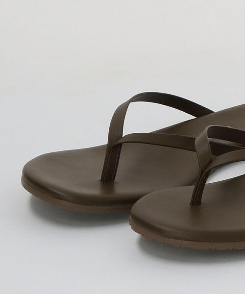 TKEES（ティキーズ）の「＜TKEES＞LINERS レザービーチサンダル¨（サンダル・レディース・ブラック/モカ・5/7/6/8）」の6枚目の写真