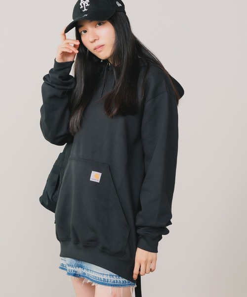 Carhartt(カーハート)の「carhartt(カーハート) Loose Fit Midweight Hooded Sweatshirt オーバーサイズ プルオーバーパーカー カンガルーポケット ワンポイント ミニロゴ ユニセックス(パーカー・レディース・ブラック/グレー/ネイビー/モスグリーン/チャコール・S/M/L/XL/XXL/2XL)」の18枚目の写真