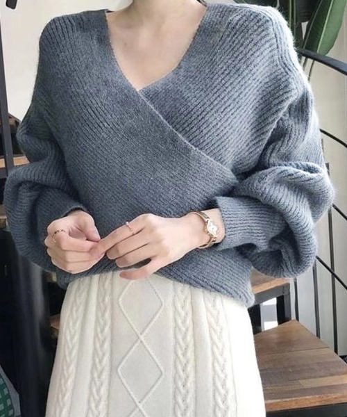 Futier land（フューティアランド）の「ウエストクロスニットプルオーバー（ニット/セーター・レディース・アイボリー/ブラック/ブルーグレー/カーキ/グレー/グリーン/モカ・FREE）」の4枚目の写真