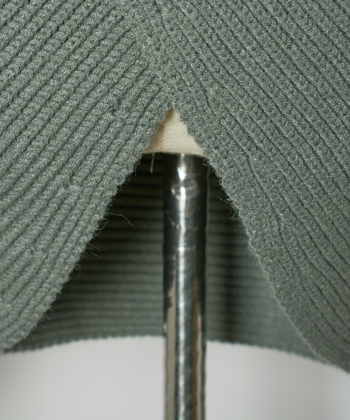 Futier land（フューティアランド）の「ウエストクロスニットプルオーバー（ニット/セーター・レディース・アイボリー/ブラック/ブルーグレー/カーキ/グレー/グリーン/モカ・FREE）」の10枚目の写真