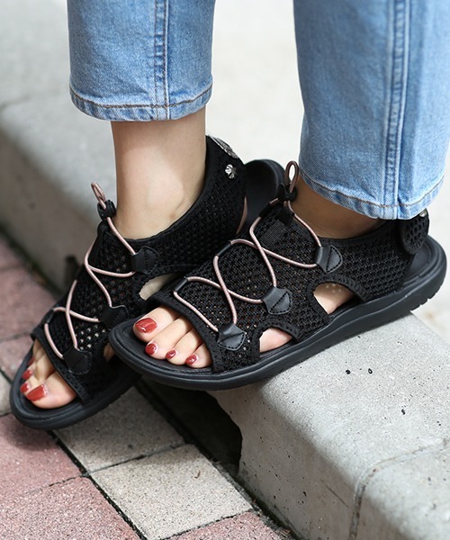 チチカカ（チチカカ）の「バックパーツメッシュサンダル（サンダル・レディース・ライトグレー/ブラック/オフホワイト・MEDIUM/LARGE）」の2枚目の写真