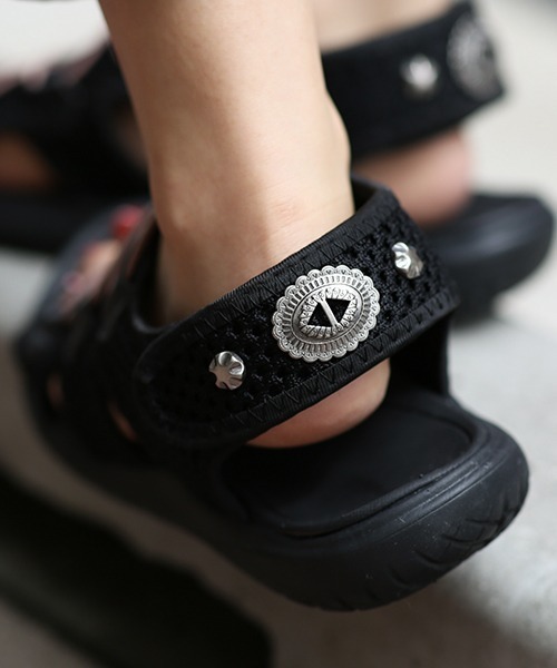 チチカカ（チチカカ）の「バックパーツメッシュサンダル（サンダル・レディース・ライトグレー/ブラック/オフホワイト・MEDIUM/LARGE）」の10枚目の写真