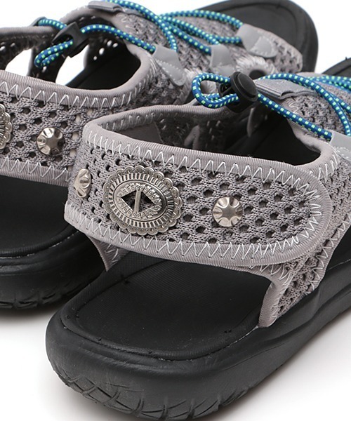 チチカカ（チチカカ）の「バックパーツメッシュサンダル（サンダル・レディース・ライトグレー/ブラック/オフホワイト・MEDIUM/LARGE）」の21枚目の写真