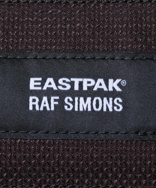 RAF SIMONS（ラフシモンズ）の「＜RAF SIMONS＞×＜EASTPAK＞ ウエスト バッグ（ボディバッグ/ウエストポーチ・メンズ・ダークブラウン・FREE）」の8枚目の写真