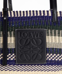 LOEWE（ロエベ）の「スクエア バスケットバッグ スモール (レインボー