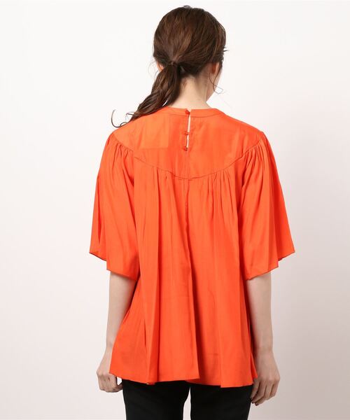 INTERPLANET（インタープラネット）の「レーヨンブロードピンタックブラウス（シャツ/ブラウス・レディース・オレンジ/ブラック/グリーン/アイボリー・FREE）」の5枚目の写真