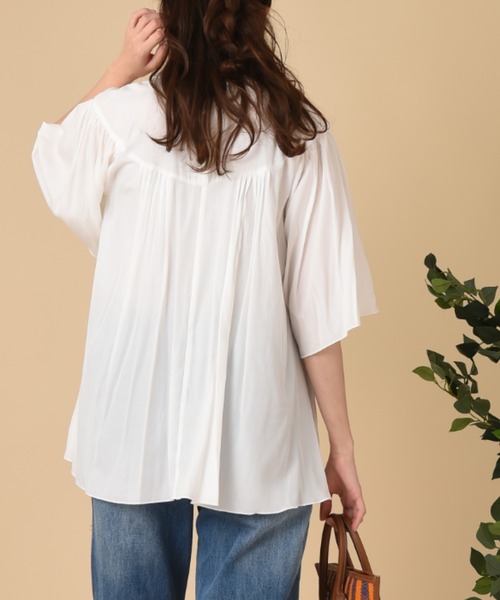 INTERPLANET（インタープラネット）の「レーヨンブロードピンタックブラウス（シャツ/ブラウス・レディース・オレンジ/ブラック/グリーン/アイボリー・FREE）」の9枚目の写真