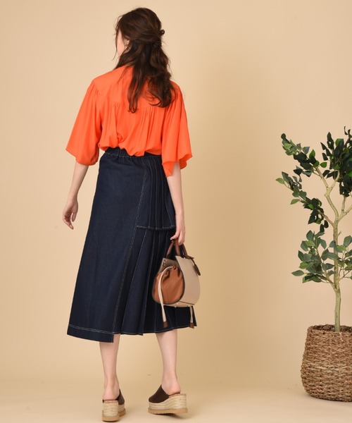 INTERPLANET（インタープラネット）の「レーヨンブロードピンタックブラウス（シャツ/ブラウス・レディース・オレンジ/ブラック/グリーン/アイボリー・FREE）」の15枚目の写真