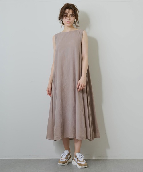 Whim Gazette(ウィムガゼット)の「ボタニカルサックフレアワンピース(ワンピース・レディース・ベージュ/ブルー/モカ・FREE)」の5枚目の写真