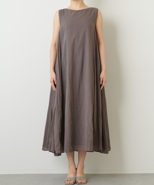 Whim Gazette(ウィムガゼット)の「ボタニカルサックフレアワンピース(ワンピース・レディース・ベージュ/ブルー/モカ・FREE)」の16枚目の写真