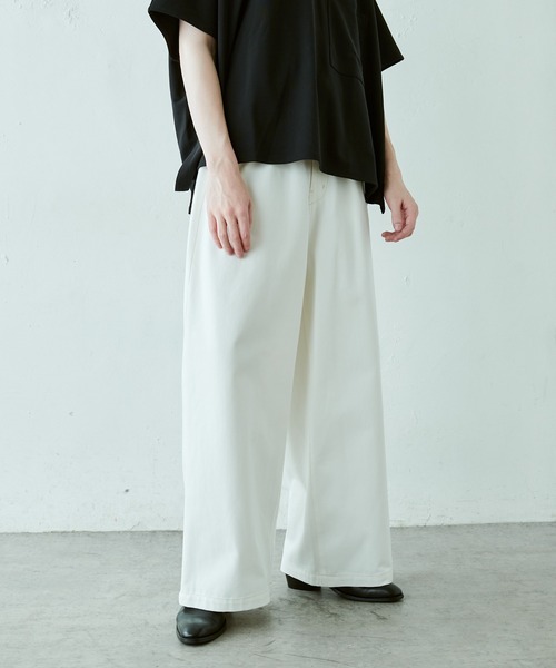 Lui's（ルイス）の「スーパーワイドデニムパンツ（デニムパンツ・メンズ・インディゴブルー/ホワイト・SMALL/MEDIUM）」の2枚目の写真