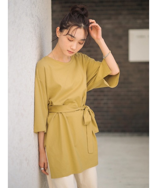 AMERICAN HOLIC（アメリカンホリック）の「ベルト付きサイドスリットチュニック（Tシャツ/カットソー・レディース・チャコールグレー/グレー/オフホワイト/マスタード・FREE）」の9枚目の写真