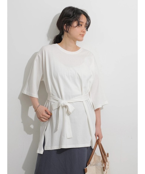 AMERICAN HOLIC（アメリカンホリック）の「ベルト付きサイドスリットチュニック（Tシャツ/カットソー・レディース・チャコールグレー/グレー/オフホワイト/マスタード・FREE）」の10枚目の写真