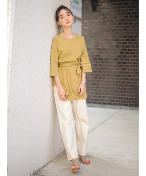 AMERICAN HOLIC（アメリカンホリック）の「ベルト付きサイドスリットチュニック（Tシャツ/カットソー・レディース・チャコールグレー/グレー/オフホワイト/マスタード・FREE）」の15枚目の写真