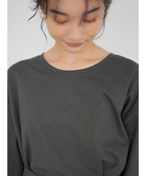 AMERICAN HOLIC（アメリカンホリック）の「ベルト付きサイドスリットチュニック（Tシャツ/カットソー・レディース・チャコールグレー/グレー/オフホワイト/マスタード・FREE）」の19枚目の写真