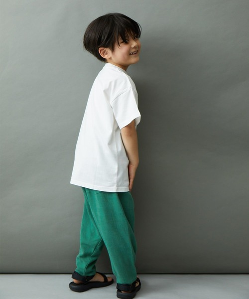 &yam(アンドヤム)の「USAコットンフェイドカラー オーバーサイズポケット付き半袖Tシャツ(Tシャツ/カットソー・キッズ・ベージュ/ブルー/ピンク/ホワイト/イエロー/ブラック・130-140cm/110-120cm/140-150cm/150-160cm/120-130cm)」の20枚目の写真