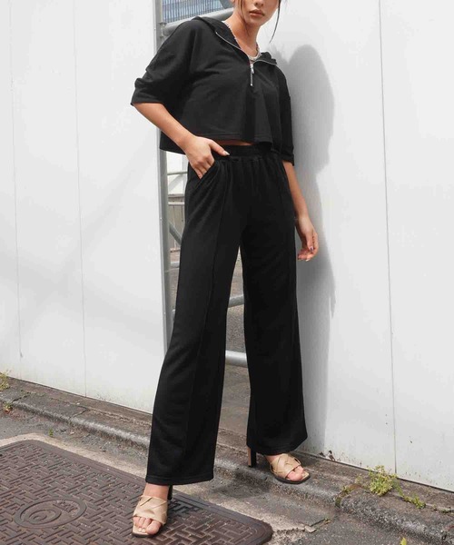 LATINA(ラティーナ)の「フーディートップス×センタープレスセットアップ(パーカー・レディース・グレイッシュベージュ/ブラック・FREE)」の2枚目の写真