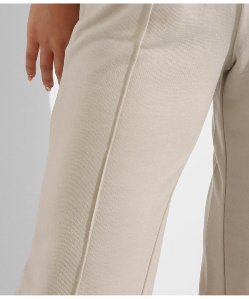 LATINA(ラティーナ)の「フーディートップス×センタープレスセットアップ(パーカー・レディース・グレイッシュベージュ/ブラック・FREE)」の16枚目の写真