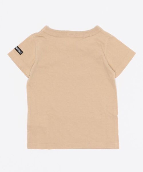 RUGGEDWORKS（ラゲッドワークス）の「【made in JAPAN】カレッジロゴ半袖TEE　日本製（Tシャツ/カットソー・キッズ・ベージュ/チャコール・90/100/110/120/130/140/150）」の3枚目の写真