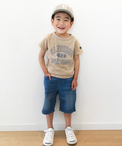 RUGGEDWORKS（ラゲッドワークス）の「【made in JAPAN】カレッジロゴ半袖TEE　日本製（Tシャツ/カットソー・キッズ・ベージュ/チャコール・90/100/110/120/130/140/150）」の4枚目の写真