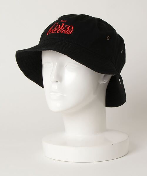 Coca Cola（コカコーラ）の「COCA-COLA atmos SWITCH GRAPHIC BUCKET HAT / コカ・コーラ アトモス スウィッチ グラフィック バケットハット 【SP】（ハット・メンズ・ホワイト/ブラック・ONE SIZE）」の12枚目の写真