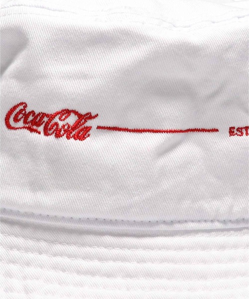 Coca Cola（コカコーラ）の「COCA-COLA atmos SWITCH GRAPHIC BUCKET HAT / コカ・コーラ アトモス スウィッチ グラフィック バケットハット 【SP】（ハット・メンズ・ホワイト/ブラック・ONE SIZE）」の9枚目の写真