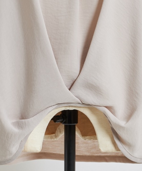 Cookie Chocolate（クッキーチョコレート）の「スキッパーネックカットソー（シャツ/ブラウス・レディース・オフホワイト/グレイッシュベージュ・M）」の15枚目の写真