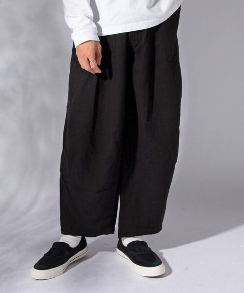 GLOSTER(グロスター)の「ワイドベイカーパンツ(その他パンツ・メンズ・ブラック/キナリ/オリーブ・M/L)」の3枚目の写真