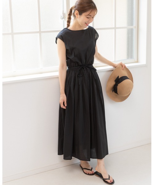 PREFERIR（プレフェリール）の「フレンチスリーブ 美人映え マキシ丈 ワンピース〈手洗い可能〉（ワンピース・レディース・ピンク/チャコールグレー/モカ/ブラック・SMALL/LARGE/MEDIUM）」の11枚目の写真